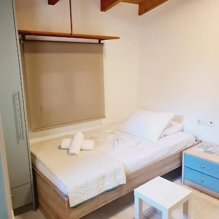 Anassa 12 Luxury Two Bedroom Apartment *
